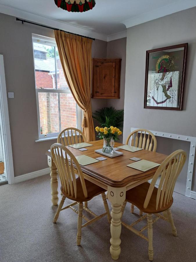 Character Beverley Town House Esterno foto